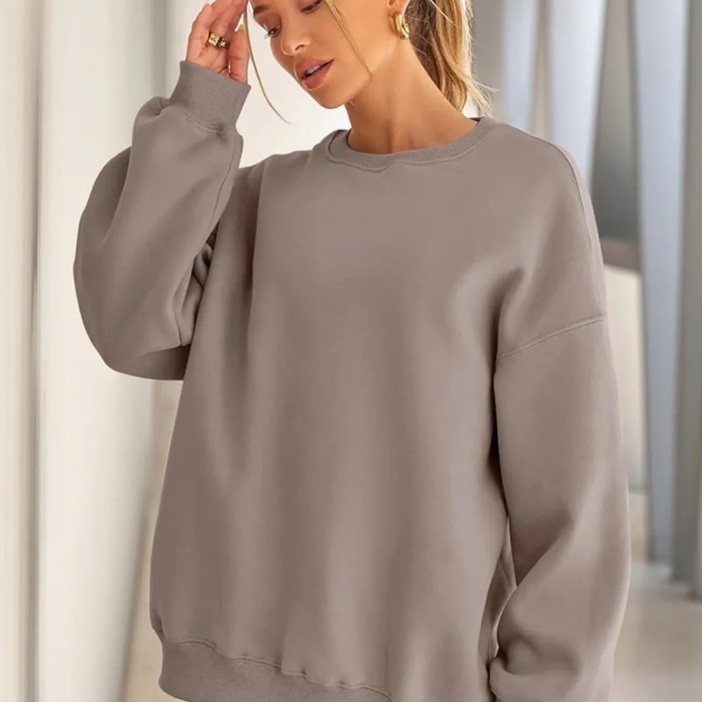 Oversized Taupe Sweatshirt🤎 - Picture 2 of 4